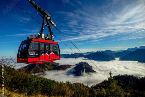 Konstfotografi Feuerkogel cable car above Lake Traunsee rising over the autumn inversion in the