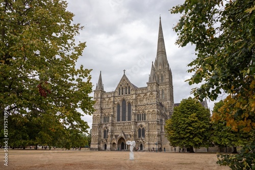 Foto Salisbury England - August 30 2026: view of Salisbury cathedral Britain’s talles