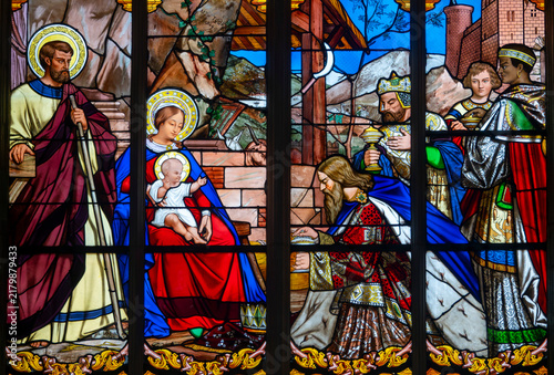 Fotografía Stained glass window depicting the Three Magi offering gifts to infant Jesus, Mary and Joseph