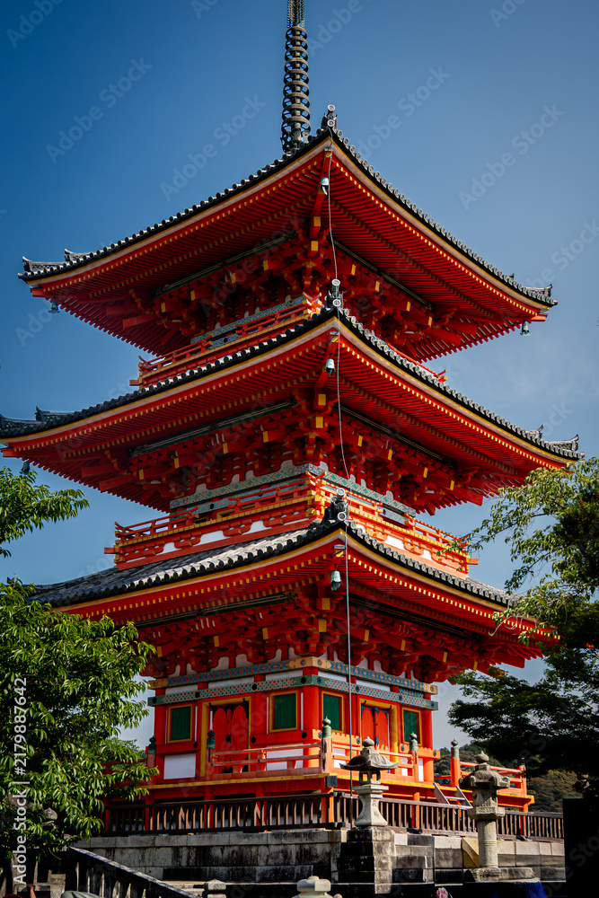 Obraz premium Pagoda in a temple in Kyoto Japan