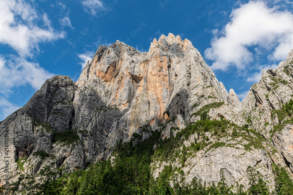 Fototapeta premium The scenery of the One-line Sky Grand Canyon in the Zagana Scenic Area, Gannan Tibetan Autonomous Prefecture, Gansu Province, China