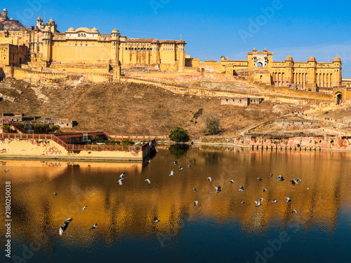 Obraz na plátně Amer Fort also called Amber Fort in Rajasthan, India built in the 16th century by Raja Man Singh, this UNESCO‑recognized marvel is one of India’s most iconic historic sites