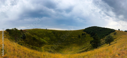 Cuadro en lienzo The Puy de Dome in Auvergne