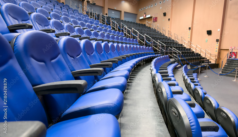 Fototapeta premium Expansive Empty Blue Auditorium Stage