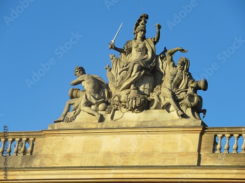 Obraz na płótnie berlin, deutschland - skulpturengruppe am zeughaus unter den linden