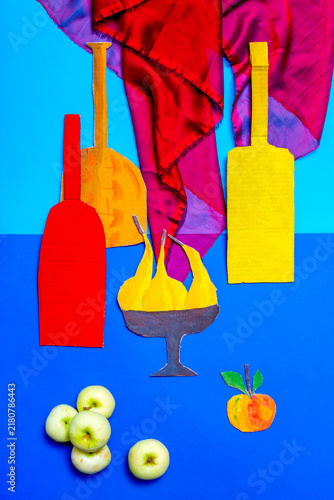 Cuadro en lienzo Abstract decorative still life with items carved from cardboard