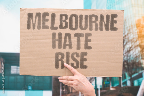 Cuadro en lienzo "Melbourne hate rise" Graffiti linked to antisemitism increases