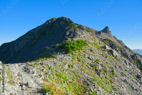 Foto 北アルプスの大喰岳中腹から望む大喰岳と槍ヶ岳