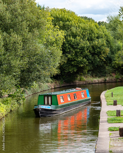 Canvas Print Narrow boat on canal