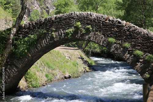 Canvastavla The Pont de Sant Antoni de la Grella is a Romanesque arched bridge within the mu