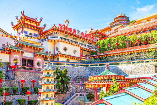 Cuadro en lienzo Kek Lok Si Tempel ist die größte buddhistische Tempelanlage Malaysias in Air Itam, einem Vorort von George Town auf der Insel Penang
