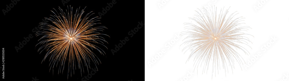 Obraz premium Golden firework explosion isolated on transparent background, festive pyrotechnic display for celebration, new year, independence day, or holiday event with bright glowing light trails