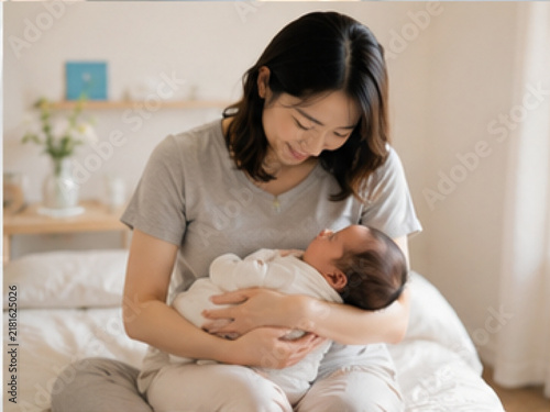 Obraz na płótnie 新生児育児,新生児,赤ちゃん,乳児,育児,子育て,新米ママ,新米パパ,母親,父親,ママ,パパ,親子,母子,父子,家族,産後,産後生活,新生児期,生後1ヶ月,授乳,ミルク,粉ミルク,哺乳瓶,母乳,おむつ交換,抱っこ,寝かしつけ,夜泣き,夜間授乳,沐浴,着替え,赤ちゃんのお世話,育児生活,育児分担,夫婦で育児,男性育児,睡眠不足,寝不足,育児疲れ,育児不安,育児ストレス,産後ケア,育児相談,子育て支援