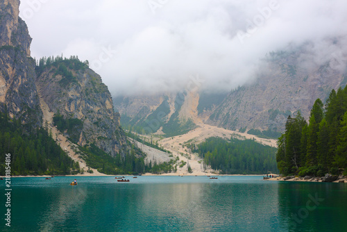 Konstfotografi Mountain lake in blue and green colors close up