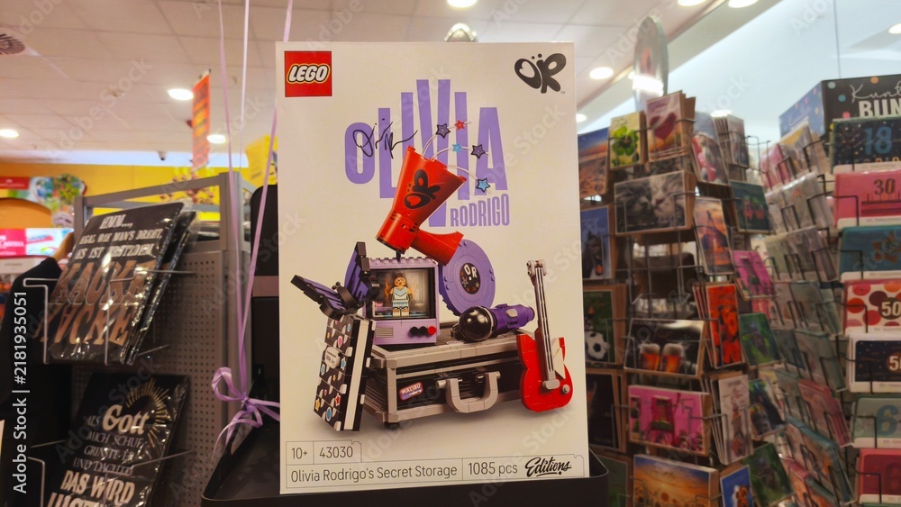 Obraz premium Potsdam, Germany - September 03, 2026: LEGO Olivia Rodrigo's Secret Storage set displayed in a store, featuring colorful elements like guitars and a music-themed design