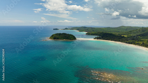 Картината върху платно The coast of the island of Borneo with beautiful beaches, bays and lagoons