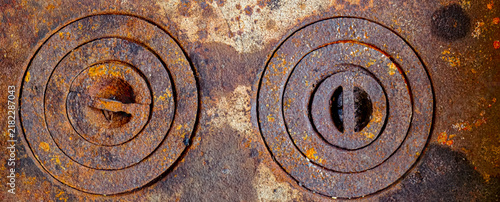 Cuadro en lienzo rusty rings of iron burner of an old wood stove