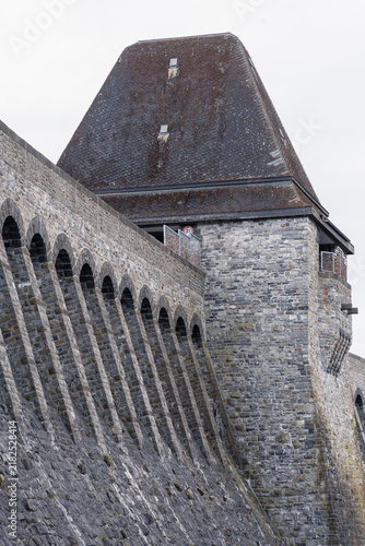 Fotografie Historic stone barrier wall and gatehouse in Soest, Germany