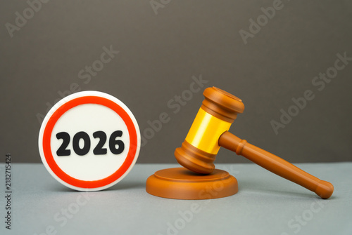 Bild auf Leinwand Law deadline until end of 2026, expiration restrictions and court review