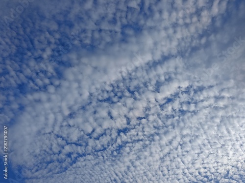 Tapety artystyczne Dünne Wolken