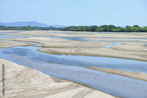 出雲市の井上橋から見た夏の斐伊川