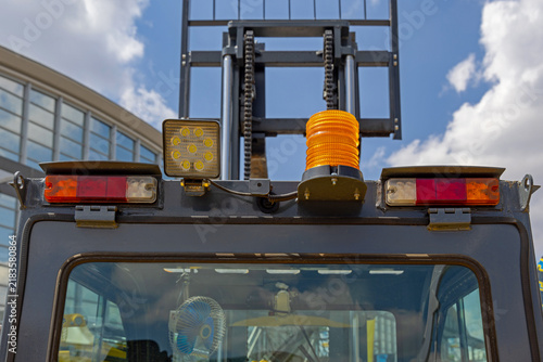 Amber Dome Led Reflector Signal Lights Monted at Top of Forklift Truck Cabin