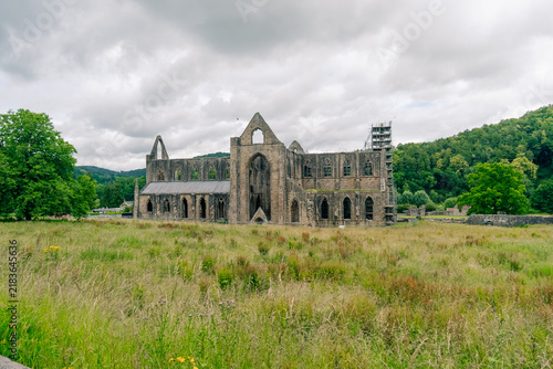 Fotografía Tintern Abbey medieval Cistercian monastery ruins in Wales, UK - 4 September 2026