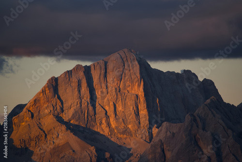Foto Marmolada al tramonto vista dal Sas Aut, Dolomiti, Val di Fassa