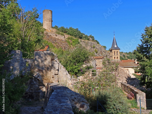 Saint-Floret - Le château et l'église
