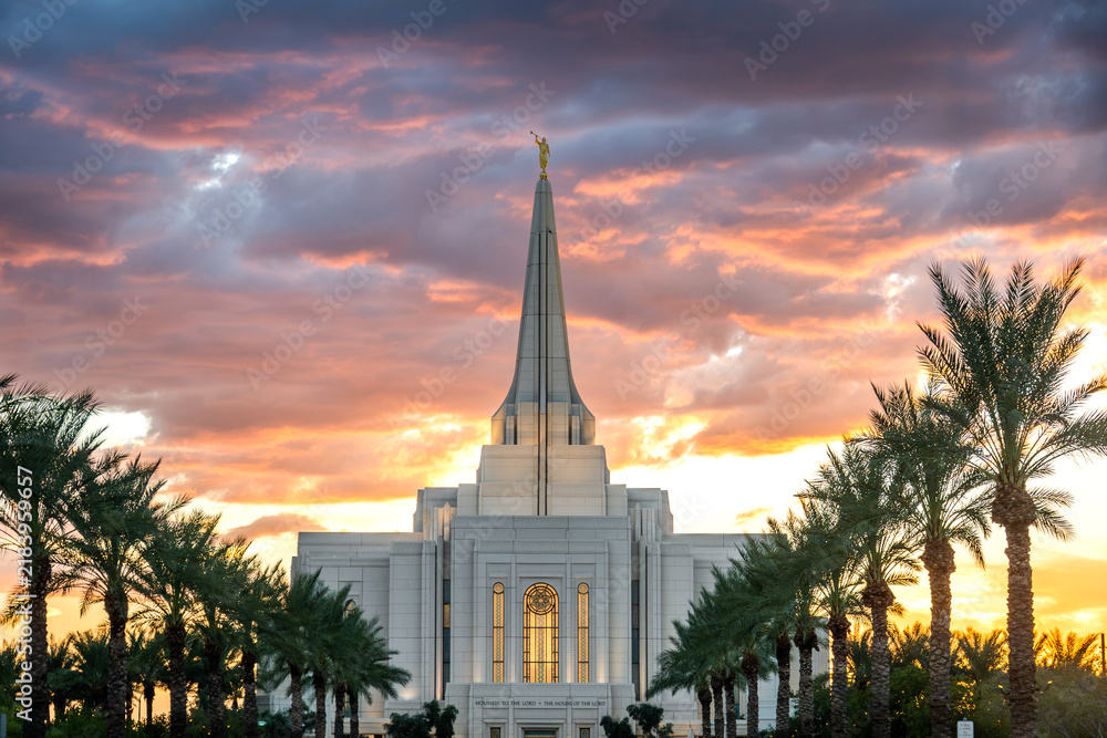 Fototapeta premium The lds temple in Gilbert Arizona
