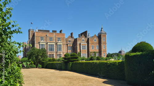 Canvastavla London, Hatfield house, view from park