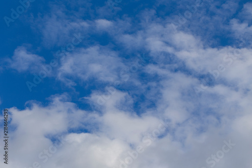 фотографія The cloudy blue summer Sky