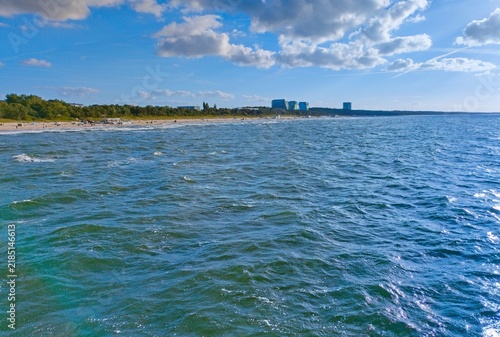 Misdroy (polnisch: Międzyzdroje), oft als die „Perle der Ostsee“bezeichnet, ist eines der beliebtesten und lebhaftesten Seebäder an der polnischen Ostseeküste.