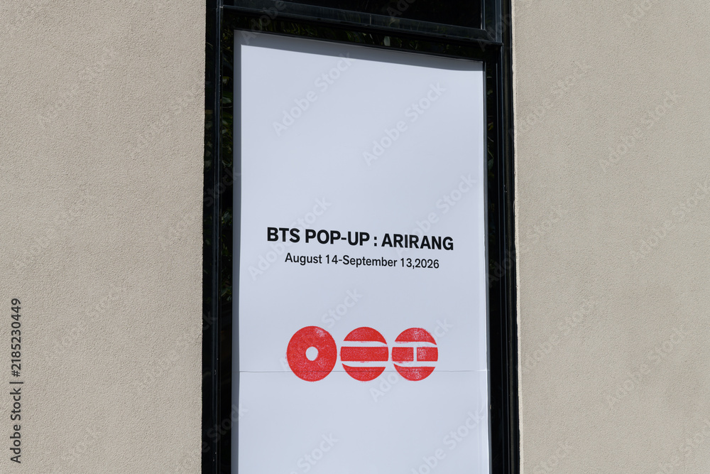 Fototapeta premium BTS POP-UP : ARIRANG in Toronto located at 144 Bloor St W