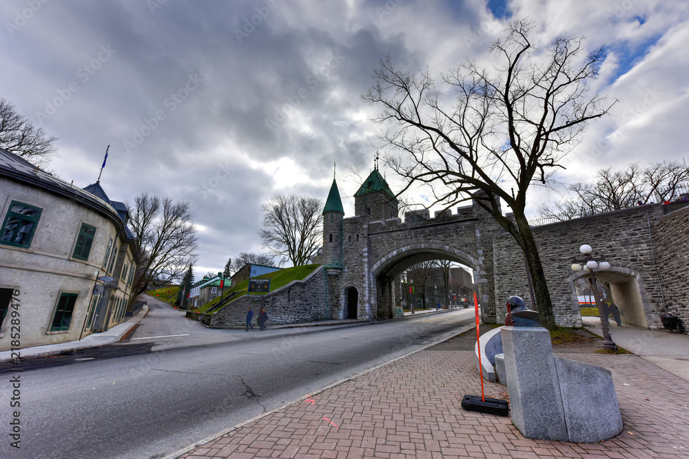 Obraz premium Saint Louis Gate - Quebec, Canada