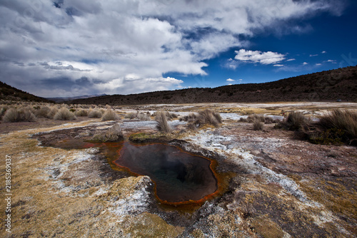 Cuadro en lienzo Geothermal hot spring in Sajama National Park landscape Bolivia