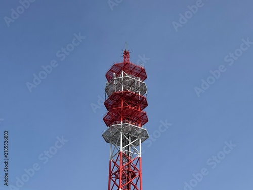 Plakat 青空にそびえる電波塔