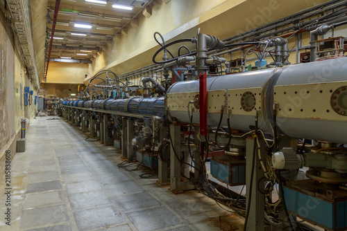 Quadro su tela Specialized scientific equipment for high-energy research.