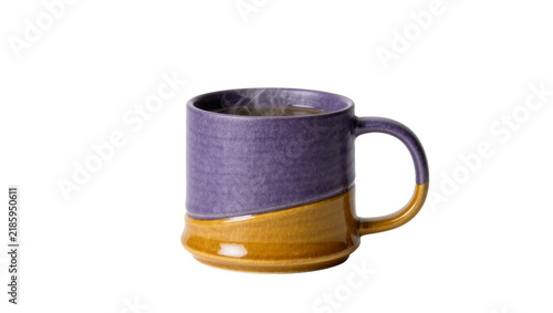 Foto Two-toned purple and gold ceramic mug with steaming hot beverage, isolated on tr