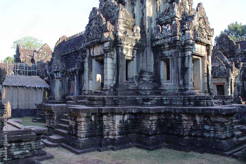 Obraz premium ruined buddhist and hindu khmer temple (banteay samre) in angkor in siem reap in cambodia 