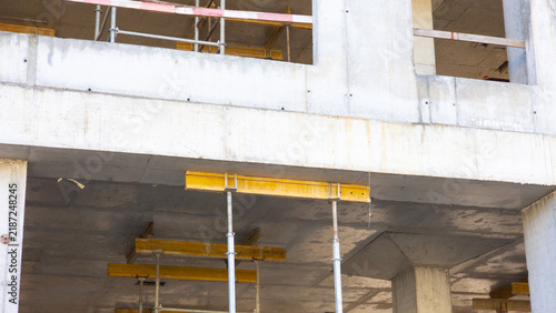 Obraz na płótnie Modern construction site showing reinforced concrete structure, temporary suppor