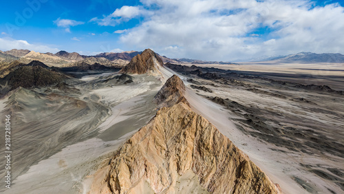 Cuadro en lienzo Aerial view of mountain ridge at Black Dushan, Qinghai, China