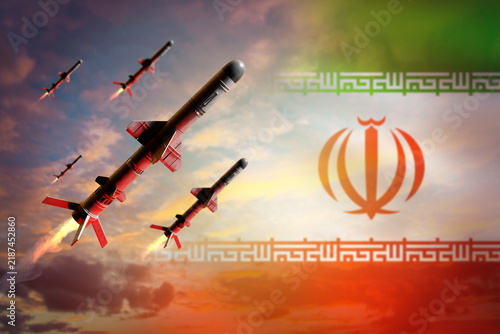 Foto Military defense, Iranian missiles launch into the sky, representing missile forces, military power, armed conflict and geopolitical tension