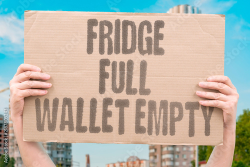 Quadro su tela "Fridge full wallet empty" Affordable nutrition becomes impossible for struggling families
