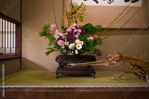Fototapeta 生け花 床の間