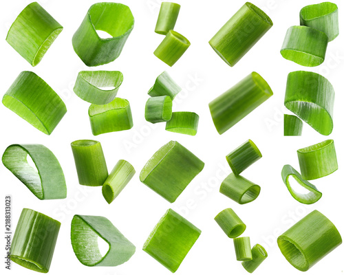 Quadro su tela Scattered chopped green onions isolated on transparent background