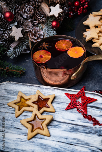Quadro su tela Mulled Wine and Homemade Star Cookies for Christmas
