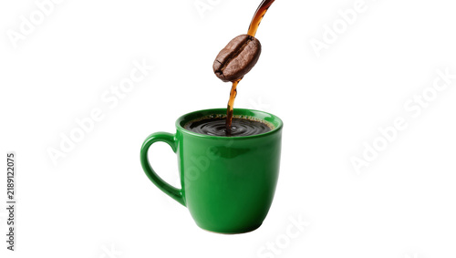 Foto Dark roasted coffee bean falling into a green mug with hot coffee, isolated on t