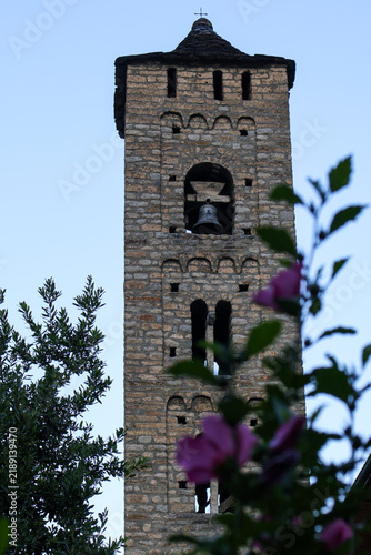 Foto Santa Eulalia d'Encamp Romanesque Bell Tower, Medieval Church Architecture in En