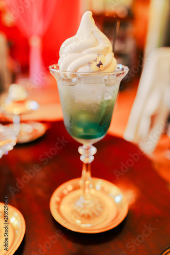 伊勢神宮の近くのカフェで食べた美味しいクリームソーダとケーキ